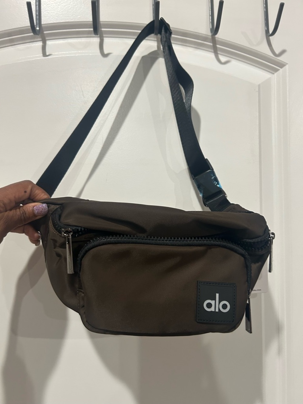 ALO Yoga Brown women Belt Bag with color expresso Strap